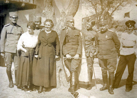 [Слика: misicev-porodicni-album.jpg]