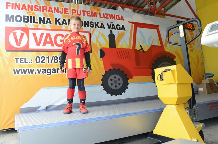 Posetiocima zabavno da staju na vagu Foto: Andrej Pap Thumbnail