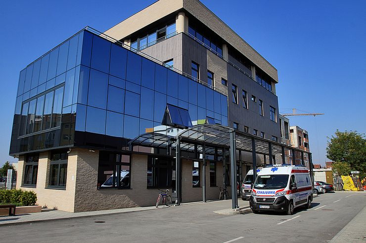 Dati novčanu pomoć i za nemedicinske radnike u soczaštiti