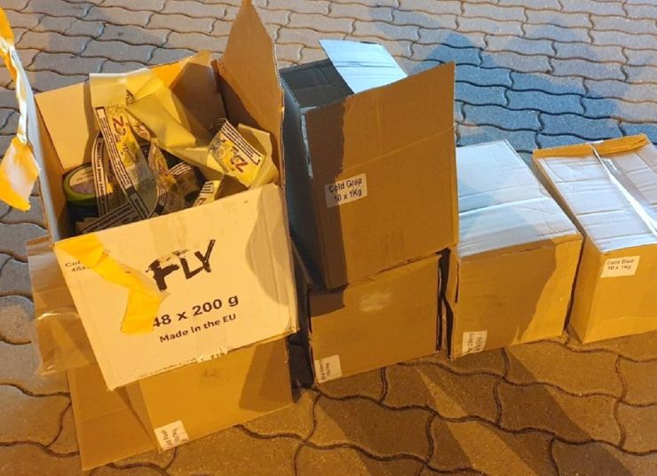 Arome za nargile zaplenjene na Horgošu Foto: Uprava carina Thumbnail