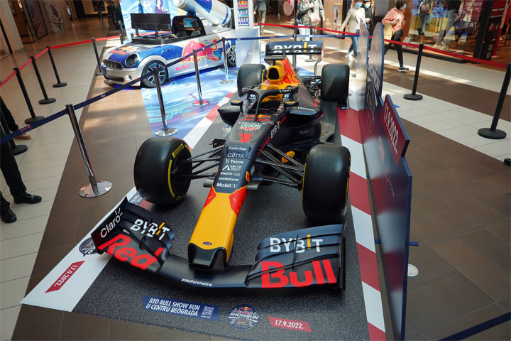 Болид Макса Ферштапена у Београду | Dnevnik