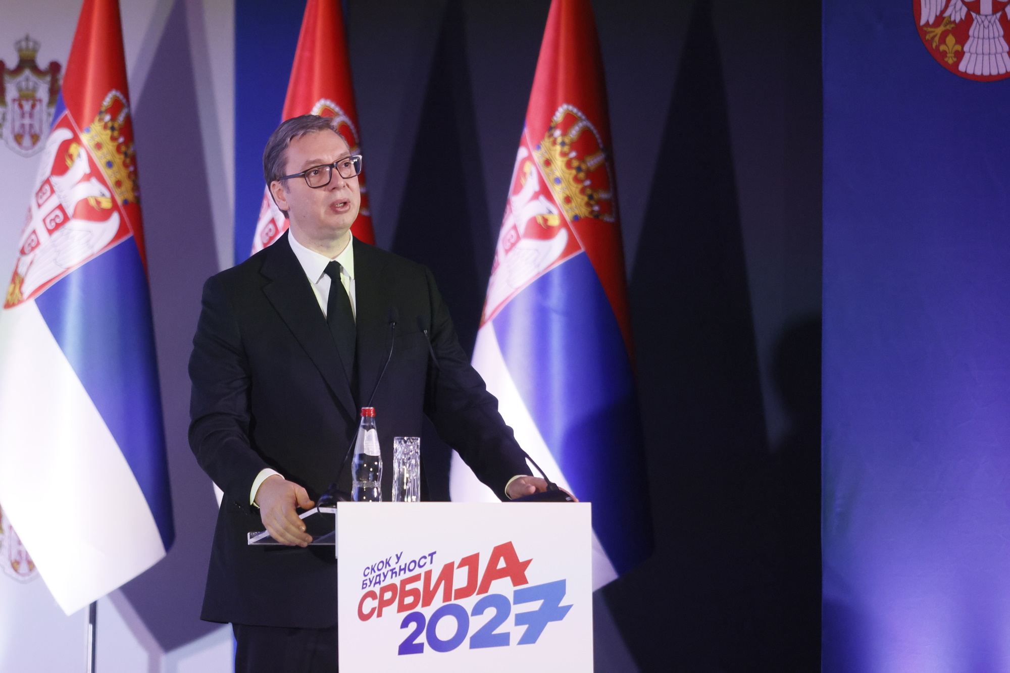 ВУЧИЋ ПРЕДСТАВЉА ПЛАН „СРБИЈА 2027“: НОВИ ЛЕКОВИ ЗА СВЕ Просечна плата ...
