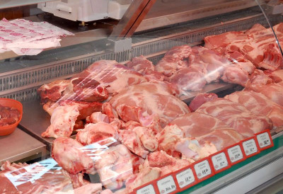 МЕСО СВЕ СКУПЉЕ, СТОЧАРСТВО У ПРОБЛЕМУ Чак 25 одсто свињетине долази из увоза