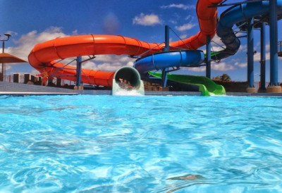 СТИЖУ ОГРОМНИ ТОБОГАНИ И "КАМИКАЗЕ" Србија добија још један модеран АКВАПАРК