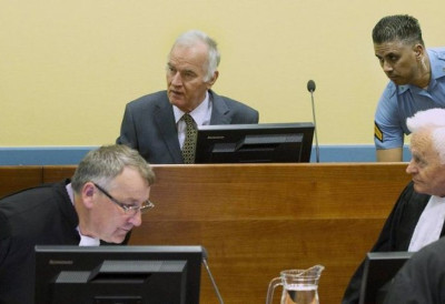 ГЕНЕРАЛ МЛАДИЋ ПРОСЛАВИО БОЖИЋ: У капели притворске јединице друштво му правио духовник