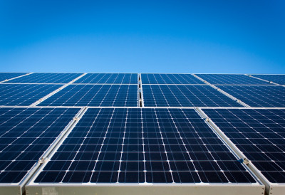 ИНВЕСТИЦИЈА ЗА МАЊЕ ЕМИСИЈЕ УГЉЕН-ДИОКСИДА! ЕУ финансирала соларне електране на 30 јавних објеката у Србији и Хрватској