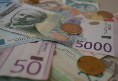 МИКРО ПОСЛОВИМА ДО ДОДАТНИХ ПАРА, ТРЕНД КОЈИ ОСВАЈА И СРБИЈУ Ово су све популарнији начини да се попуни новчаник