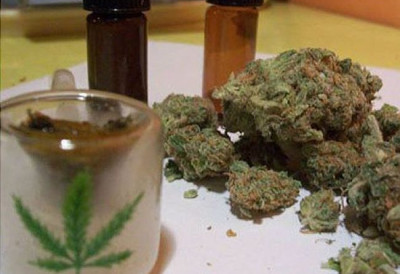 АПЕЛАЦИОНИ СУД ПОТВРДИО ОПТУЖНИЦУ Диловао дрогу у аутомобилу, грам продавао за 1.000 динара