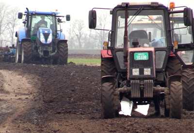 ДРЖАВА ДАЈЕ СУБВЕНЦИЈЕ ДО ДВА МИЛИОНА ДИНАРА! Велика шанса за пољопривреднике, ЕВО ко све може да се пријави