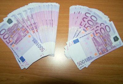 ЛАЖНИ ЕВРИ КРУЖИЛИ ГРАДОМ Месецима плаћао робу и услуге фалсификованим новчаницама