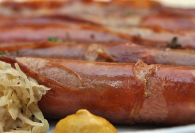 СРЕМСКИ ГУРМАНЛУЦИ ОСВОЈИЛИ ЕВРОПУ Шиђани освојили друго место на међународном фестивалу „С клобасицом у ЕУ“