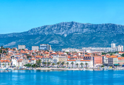 ПОЛИЦАЈАЦ ИЗБОДЕН У СПЛИТУ Осумњичени приведен и смештен у психијатрију