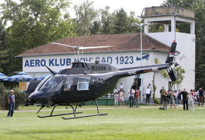 САМО БАХАТО Хеликоптер Владе РС прекинуо прволигашку утакмицу СРЕЋА ДА НИЈЕ И НА ТЕРЕН СЛЕТЕО (ВИДЕО)