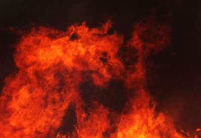 ШТЕТА ОГРОМНА Потпуно изгорео аутобус између Бруса и Александровца НИКО НИЈЕ ПОВРЕЂЕН (ФОТО)