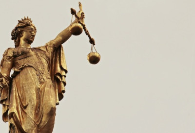 ”ПОГАЖЕНИ СВИ ПРАВНИ ПРИНЦИПИ И ПОСТУЛАТИ КРИВИЧНОГ ПРАВА” Адвокати одбране Срба: Пресуда је донета под притиском јавности и ван сваког закона