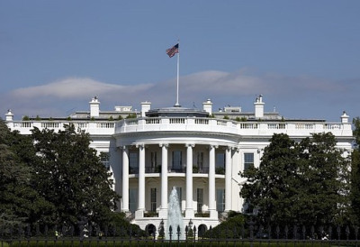 ВАШИНГТОН ОПЕТ ПРЕТИ ТЕХЕРАНУ Трампов тим разматрао војне опције