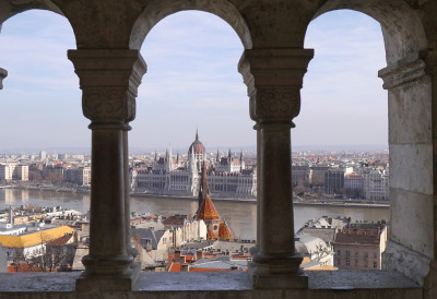 Таман пред изборе! ВЕНС СТИЖЕ У МАЂАРСКУ Током дводневне посете најављени билатерални састанци с Орбаном