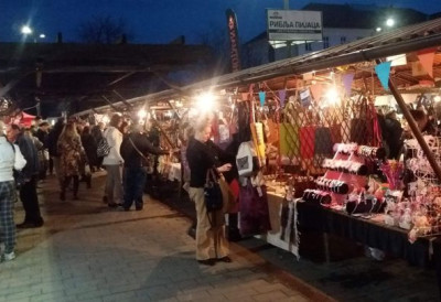Новосађани, спремите се за луд провод на Рибљој пијаци У ПЕТАК И СУБОТУ ЧАК ДВА НОЋНА БАЗАРА Најбоље место за новогодишњи пазар