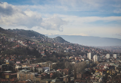 БЕЛГИЈАНЦУ УКРАЛИ КОМБИ ПА ГА ПРОНАШАО У САРАЈЕВУ Спасао га уређај за праћење ЕВО КОЛИКО ПАРА МУ ЈЕ МАФИЈА ТРАЖИЛА ЗА ЊЕГА