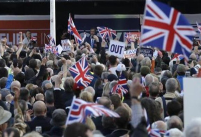 ПОВРАТАК ОТПИСАНИХ? Стармер најавио ближе везе са ЕУ; ЗБОГОМ, БРЕГЗИТУ, КУЦАМО НА ВРАТА ЕВРОПСКЕ УНИЈЕ