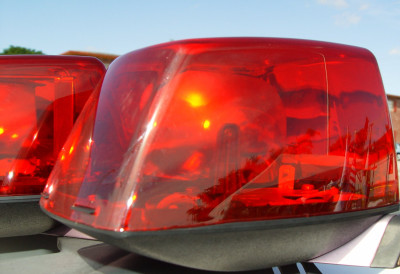 ПОПЕО СЕ НА ВАГОН И УДАРИЛА ГА СТРУЈА: Младић (20) тешко повређен НА ЛЕЧЕЊУ У РИЈЕЧКОЈ БОЛНИЦИ