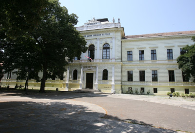Ко је заправо одговоран за слаб одазив за упис у Јовину гимназију?