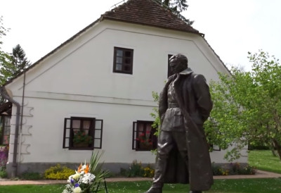 САД ИМ НИ ХРВАТ НЕ ВАЉА Скулптура Тита из Кумровца у Берлину узнемирила духове у дијаспори СЕЋАЊЕ НА СФРЈ НЕКИМА ПРОБУДИЛО И ОНЕ ЛОШЕ УСПОМЕНЕ