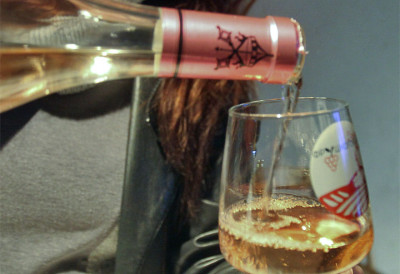 СУТРА У СОМБОРУ ПОЧИЊЕ "RAVANGRAD WINE FEST" Очекује се око 50 излагача и прави ГАСТРО СПЕКТАКЛ