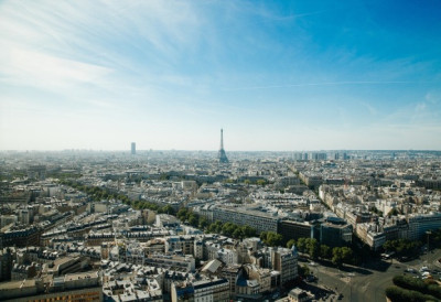 ОВАКО СЕ ТО РАДИ У ПАРИЗУ Полиција забранила еколошким активистима да блокирају мост