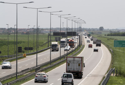 НА АУТО-ПУТЕВИМА БЕЗ ОГРАНИЧЕЊА БРЗИНЕ? Немачки модел све ближи примени