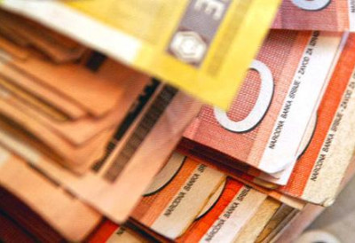 СРБИЈА СМАЊИЛА ЈАВНИ ДУГ Мањи и његов удео у БДП-у, МИНИСТАРСТВО ФИНАНСИЈА објавило најновије бројке!