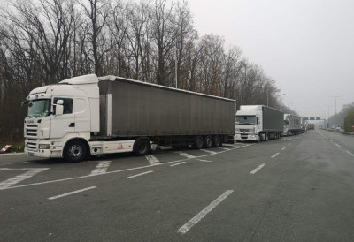 НАЈТЕЖЕ НА БАТРОВЦИМА Теретњаци на излазу из Србије чекају три сата