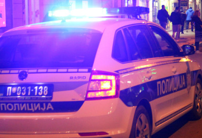 ПОЛИЦИЈА НА ЛИЦУ МЕСТА Хапшење код Вуковог споменика у Београду ОВО ЈЕ РАЗЛОГ (ВИДЕО)