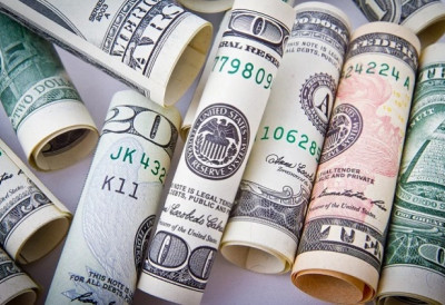 ДОЛАР У ПАДУ Очекује га најгора година од 2017.