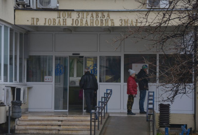 ЕКРАНИ КАО ТИХА ПРЕТЊА: Бесплатне радионице за родитеље у Дому здравља