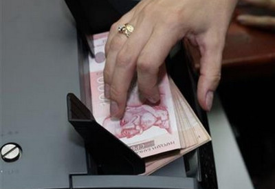 ВЛАДА СРБИЈЕ ОБЕЗБЕДИЛА ПО 2.340.000 ДИНАРА ПО РОДИТЕЉУ! Ево колико новца ће породице имати на располагању у 2026. години, а ово су детаљи о намени!