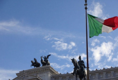 ПОЛИТИЧКИ ОКРШАЈ У ИТАЛИЈИ Битка за вилу Бенита Мусолинија завршена у последњем тренутку