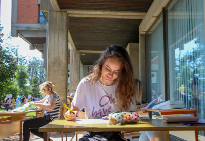 КОНКУРС ФОНДА ЗА МЛАДЕ ТАЛЕНТЕ Стипендирање до 1.111 најбољих студената ПРИЈАВЕ СЕ ПРИМАЈУ ДО ОВОГ ДАТУМА