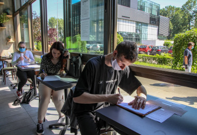 ПРОДУЖЕТАК ПРАВА НА ПОРОДИЧНУ ПЕНЗИЈУ Ево које могућности пружа закон, и КАДА МОЖЕ ДА СЕ ПРОДУЖИ РОК ПРИМАЊА ПОРОДИЧНЕ ПЕНЗИЈЕ