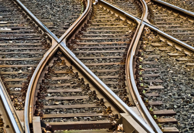 ТРАЖИ СЕ УКРАЈИНСКИ ДРЖАВЉАНИН Због саботажа на железници ИЗДАТА ИНТЕРПОЛОВА ЦРВЕНА ПОТЕРНИЦА за две особе