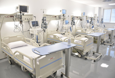 ПОДИГНУТА ОПТУЖНИЦА ЗБОГ СМРТИ ПАЦИЈЕНТКИЊЕ У КОВИД БОЛНИЦИ Лекарка осумњичена за несавесно лечење