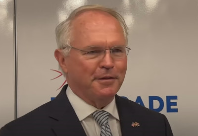 КРИСТОФЕР ХИЛ О МИЛОШЕВИЋУ, ПРЕГОВОРИМА О БиХ И КиМ: „Био је непредвидив, често циничан преговарач и непоуздан партнер“