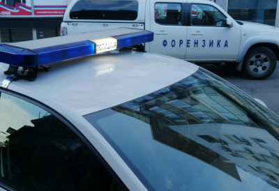 МУП ОСУДИО ПРЕТЊЕ У Ваљеву на прозор Полицијске управе остављена порука “СМРТ ПАНДУРИМА“