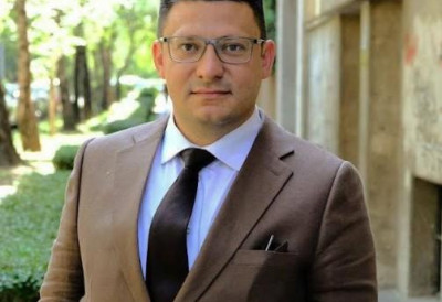 ЂУРЂЕВ: ТЕПИЋКА БОЛЕСНО ОПСЕДНУТА ВУЧЕВИЋЕМ Напад на њега је напад на већинску и домаћинску Србију!