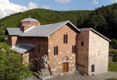 У ПРИШТИНИ ИЗРЕЧЕНА СУДСКА МЕРА ОСУМЊИЧЕНОМ СРБИНУ Одређен притвор до 30 дана Стефану Радуловићу због догађаја у Бањској