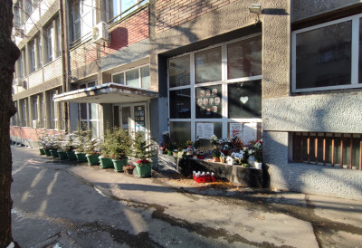 Кецмановићи да плате рањеном дечаку 2,6 милиона динара СУД СМАТРА ДА СУ ОДГОВОРНИ ЗА ШТЕТУ КОЈУ ЈЕ ЊИХОВО МАЛОЛЕТНО ДЕТЕ ПРОУЗРОКОВАЛО