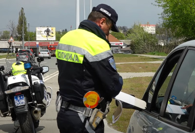 ПОЛИЦИЈА У СЛИЦИ И РЕЧИ: За три дана 900 ПРЕКРШАЈА! ОВО ЈЕ НАЈГОРИ (ФОТО)