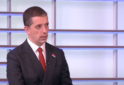 Избегавати ризичне зоне! МИНИСТАР ЂУРИЋ УПОЗОРАВА СРБЕ У ИРАНУ: Пратите инструкције власти и препоруке Амбасаде