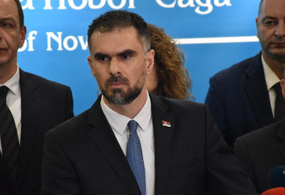 ЗА НОВИ САД СЕ БОРИ КОНКРЕТНИМ ПРОЈЕКТИМА А НЕ КЛЕВЕТНИЧКИМ ДОПИСИМА Мићин: Ко истински воли свој град не подноси штеточинске иницијативе