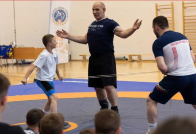 Легендарни рвач Александар Карељин одржао јавни тренинг у Београду